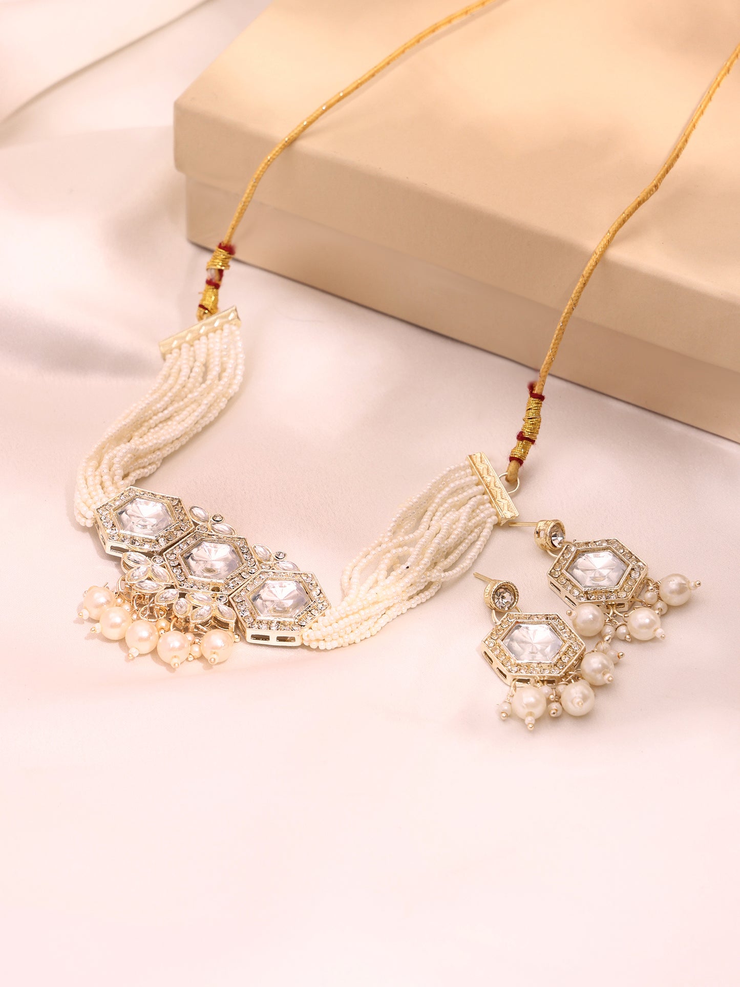 Pearl Strand & White Kundan Hexa Statement Jewellery Set