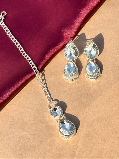 Royal Teardrop Diamond Necklace, Earrings & Maang Tikka Set