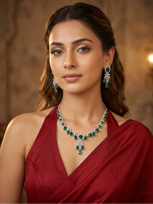 Emerald Majesty Necklace & Earrings Set